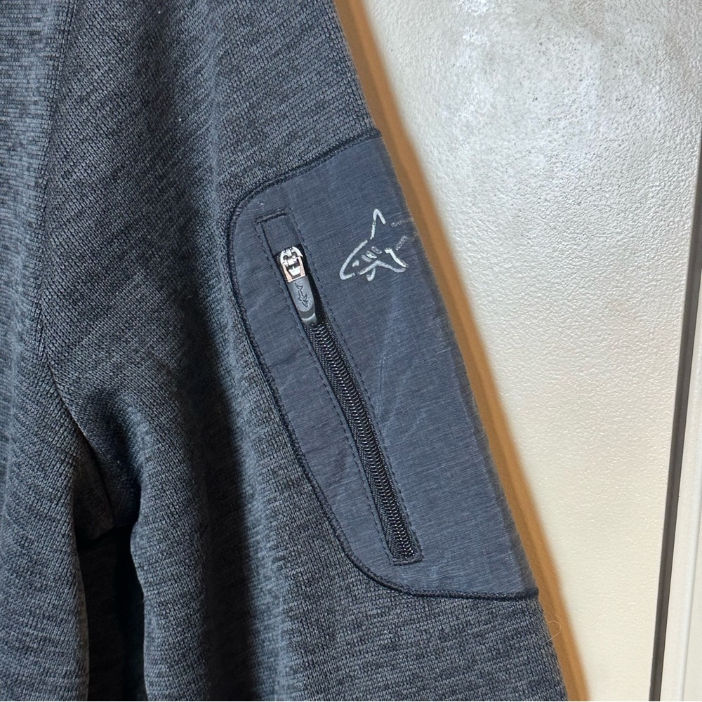 GREG NORMAN Gray Heather Men's M Pullover Sweater 1/4 Button Pocket Golf Fleece - Picture 6 of 16
